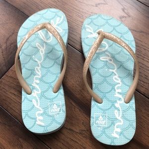 Girls flip flops